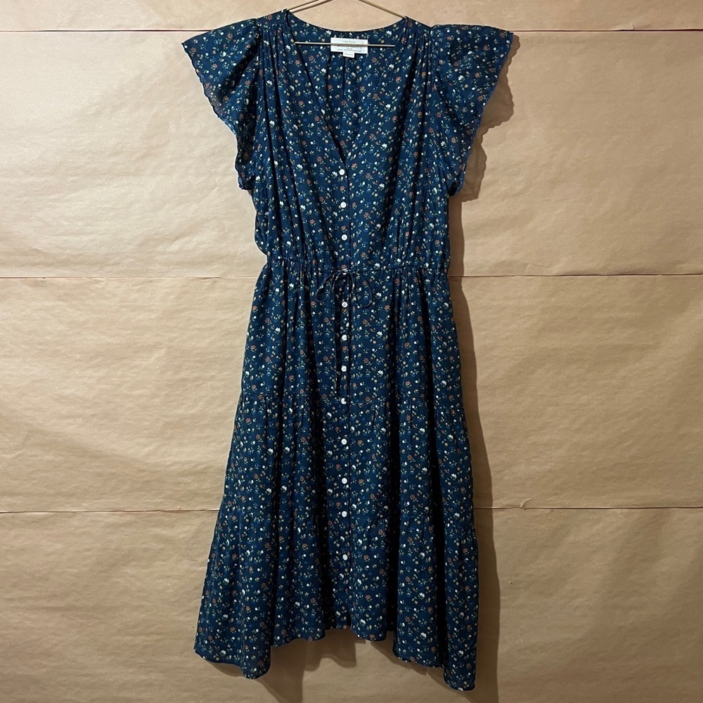 Trovata | Kristi Dress in Riverbed Button Front Midi Dress Ruffle Floral Size M